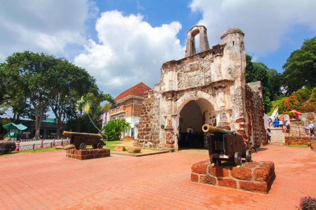 Hotel Suria Malaqa Malacca Exterior foto